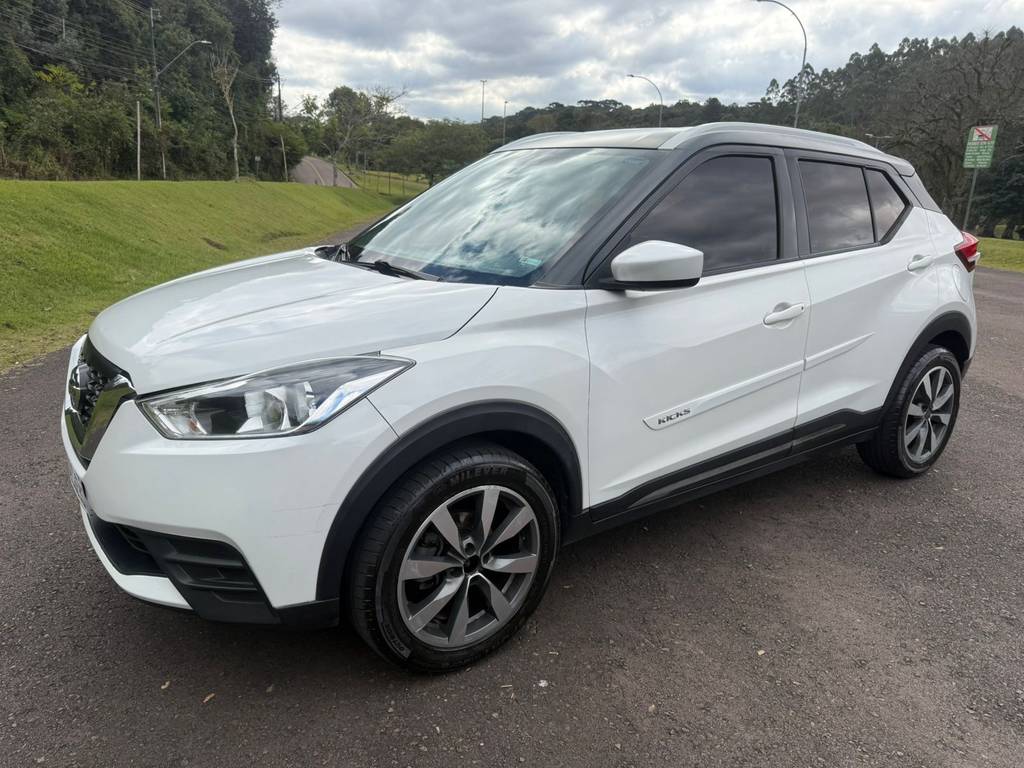 NISSAN KICKS S CVT